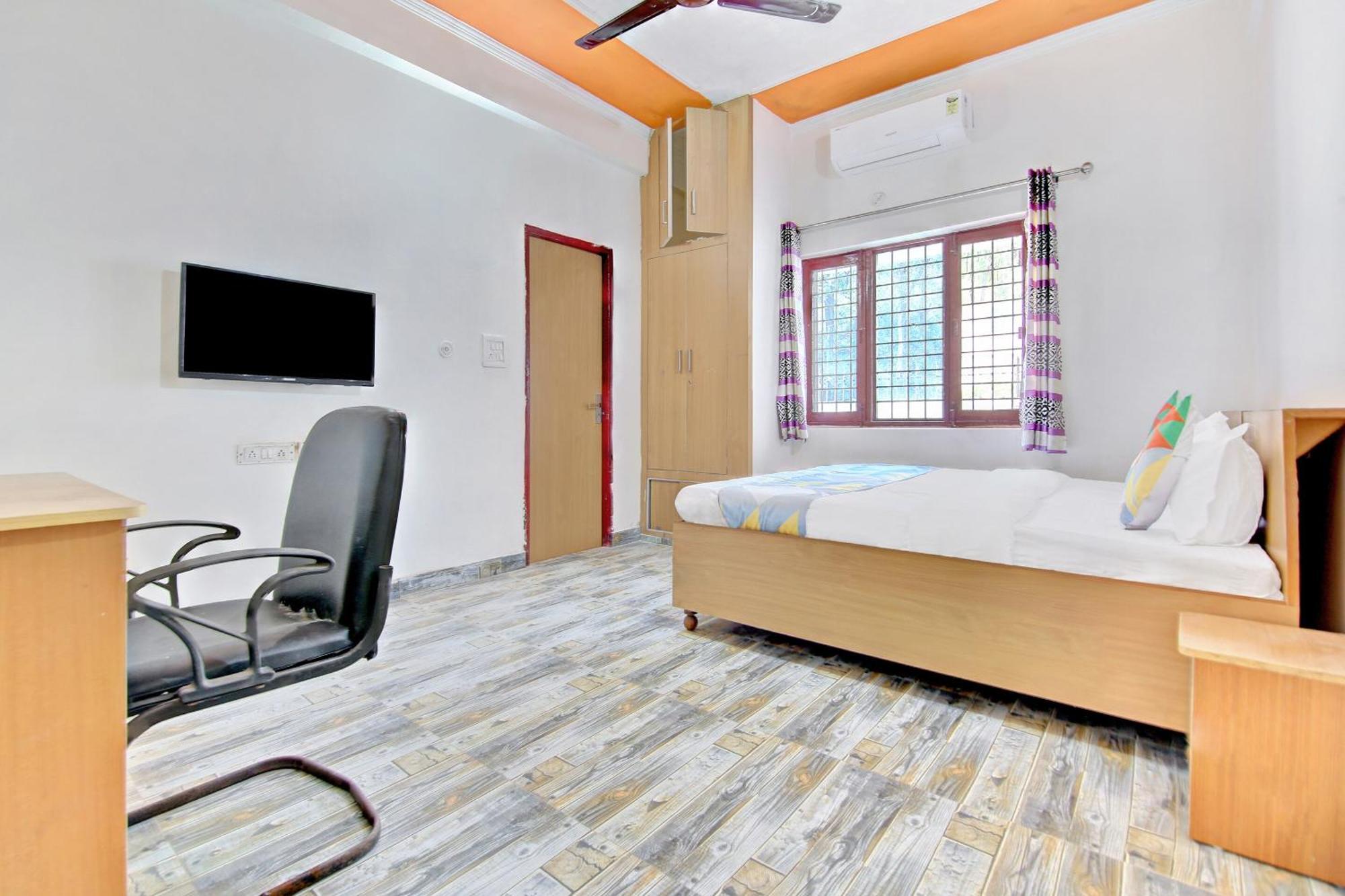 OYO Home 78802 Balaji Bhawan Jhajra Bagian luar foto