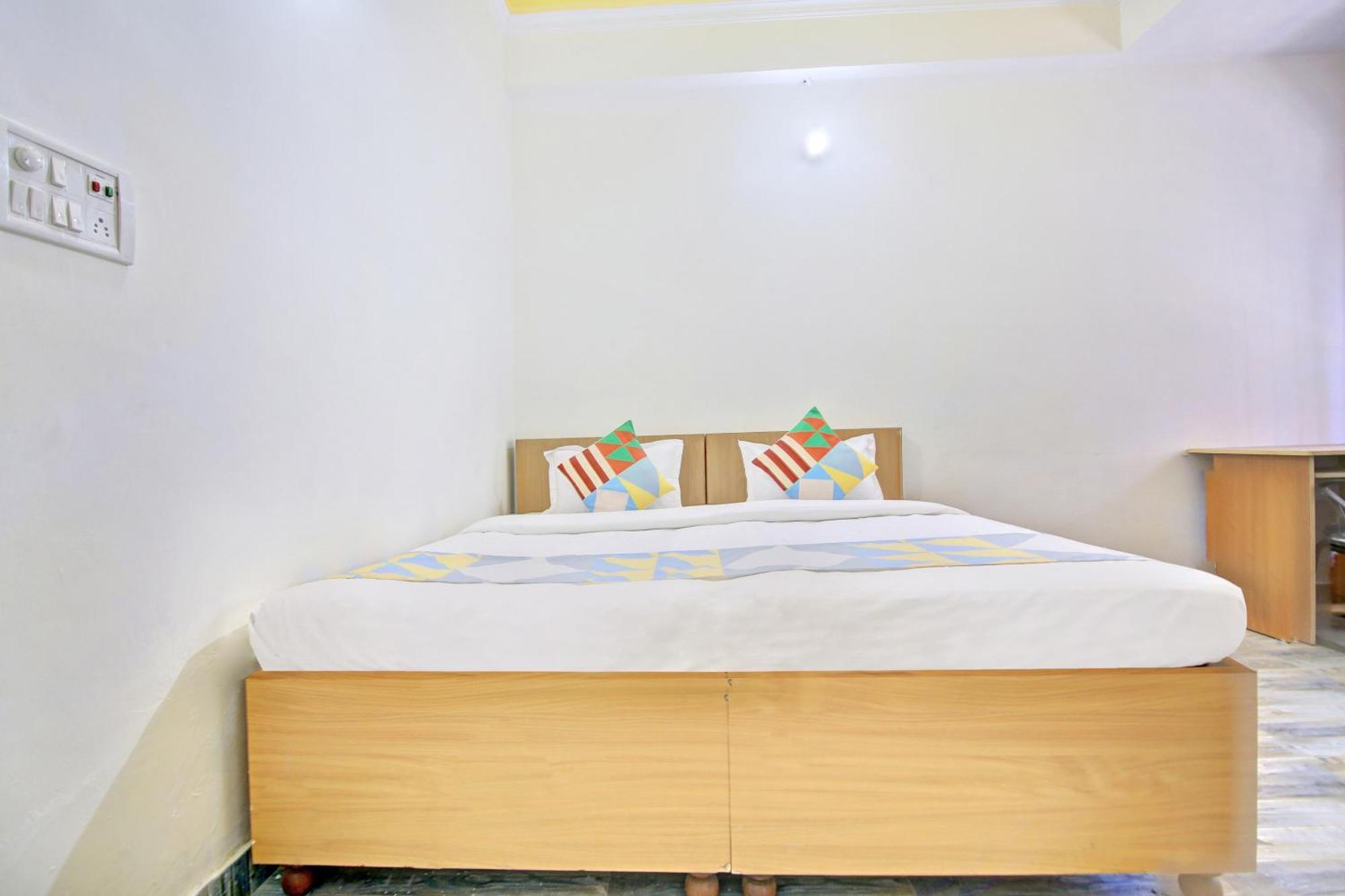 OYO Home 78802 Balaji Bhawan Jhajra Bagian luar foto