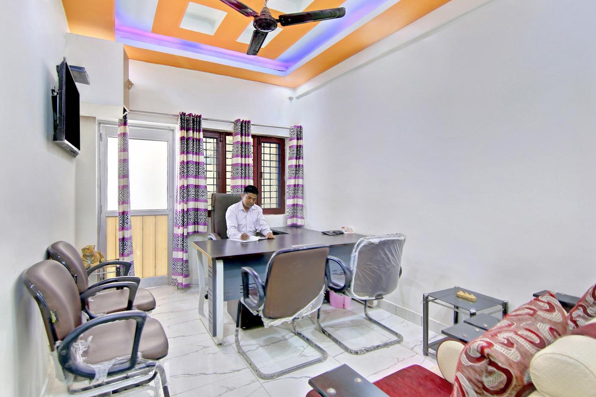 OYO Home 78802 Balaji Bhawan Jhajra Bagian luar foto